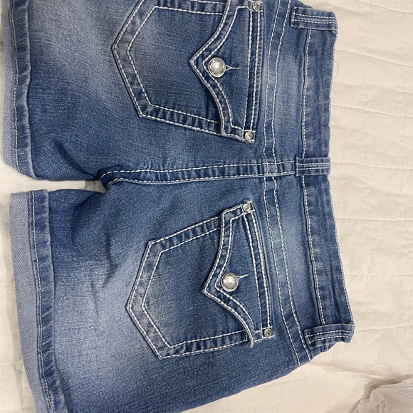 Rue 21 shorts - Picture 2 of 3
